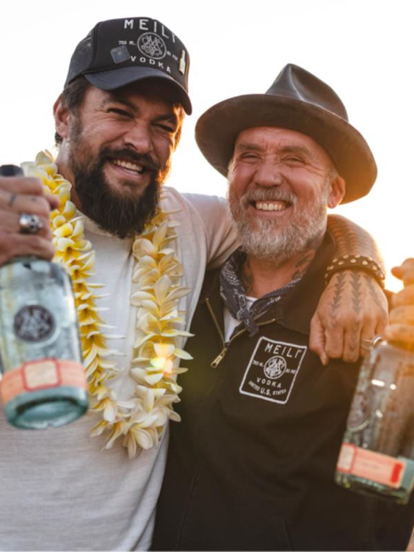 wódka zrobiona przez Jasona Momoa  (2)