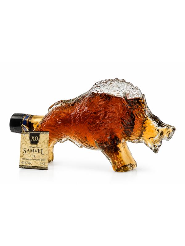 Ormiańska brandy w ozdobnej karafce w kształcie dzika. (1)